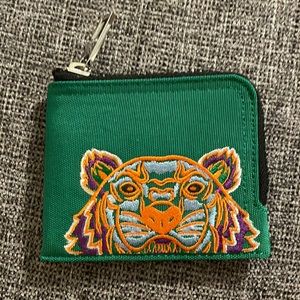 KENZO Embroidered Tiger Nylon Zip-around Wallet in Kelly Green